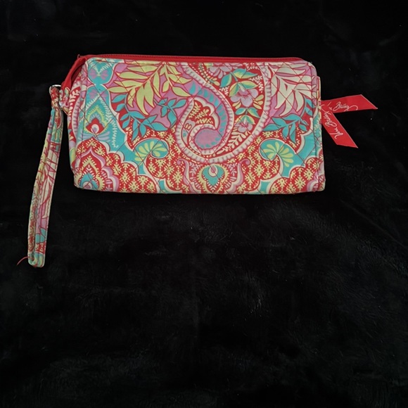 Vera bradley wristlet - Picture 1 of 3
